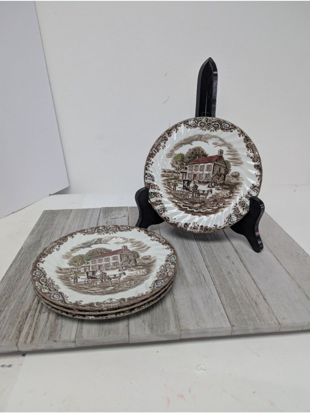 Vintage Set 4 Johnson Brothers Heritage Hall PA Fieldstone Bread Plates England